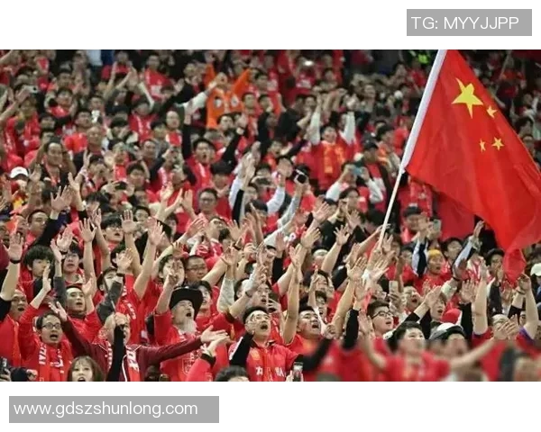 国足球星带领球队奋勇拼搏再创辉煌梦想激励亿万球迷热情澎湃