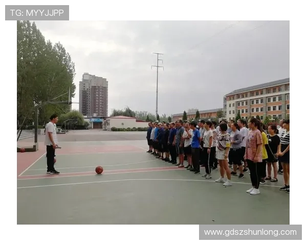 科学篮球战术训练方法探讨提升球员综合素质与比赛表现的创新策略 科学篮球战术训练方法探讨提升球员综合素质与比赛表现的创新策略